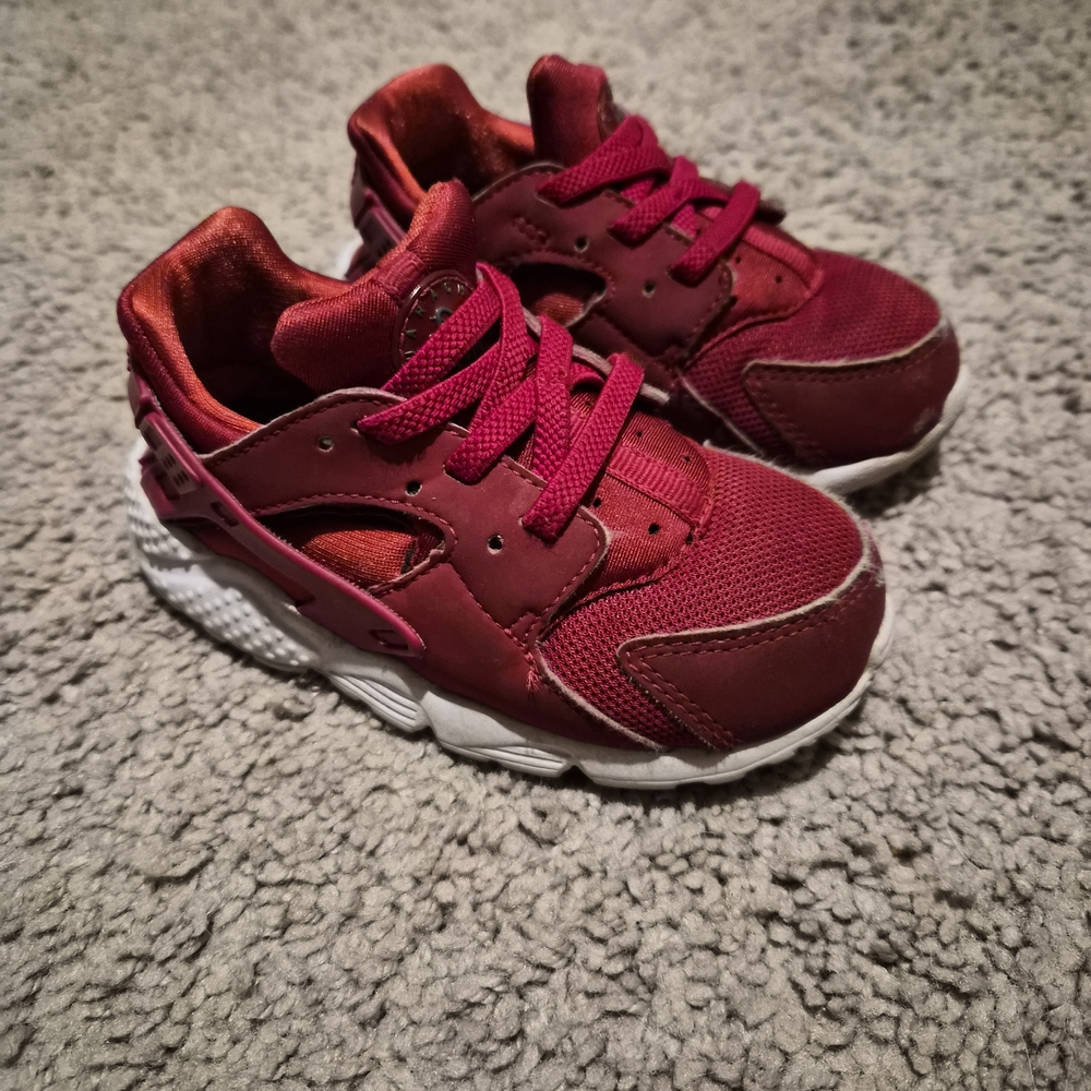 Nike Toddler Huarache Red Sneakers